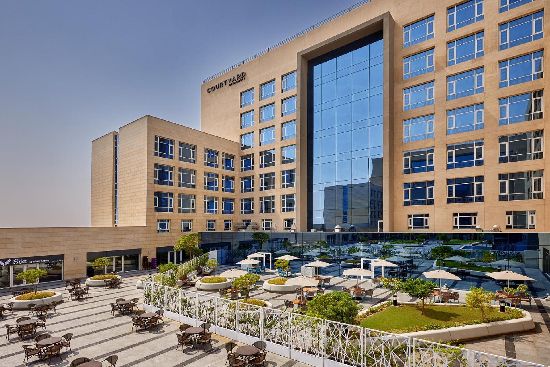 Courtyard By Marriott Jubail Hotel Exterior photo