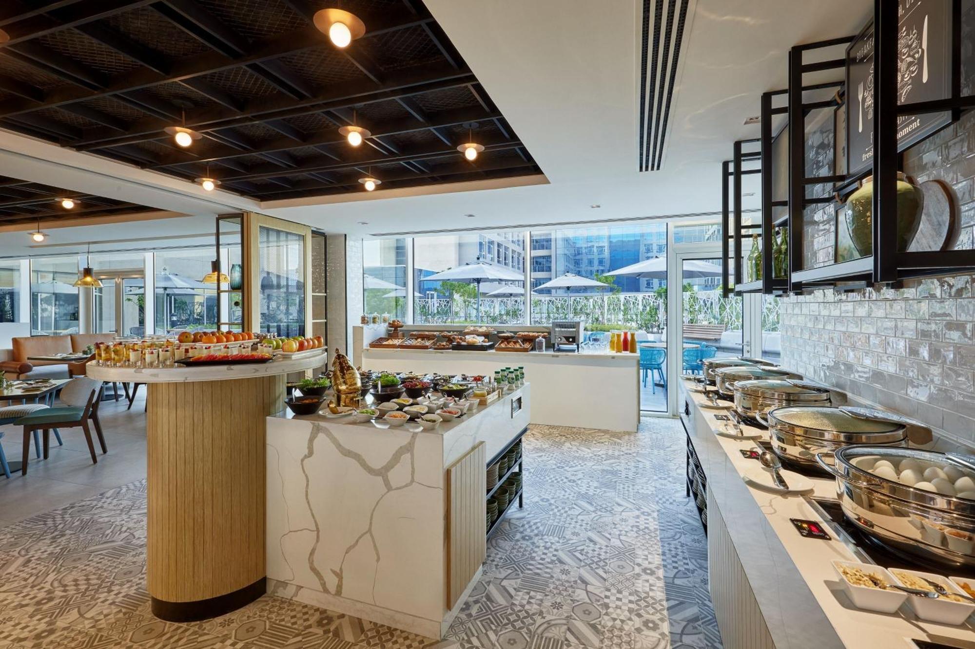 Courtyard By Marriott Jubail Hotel Exterior photo