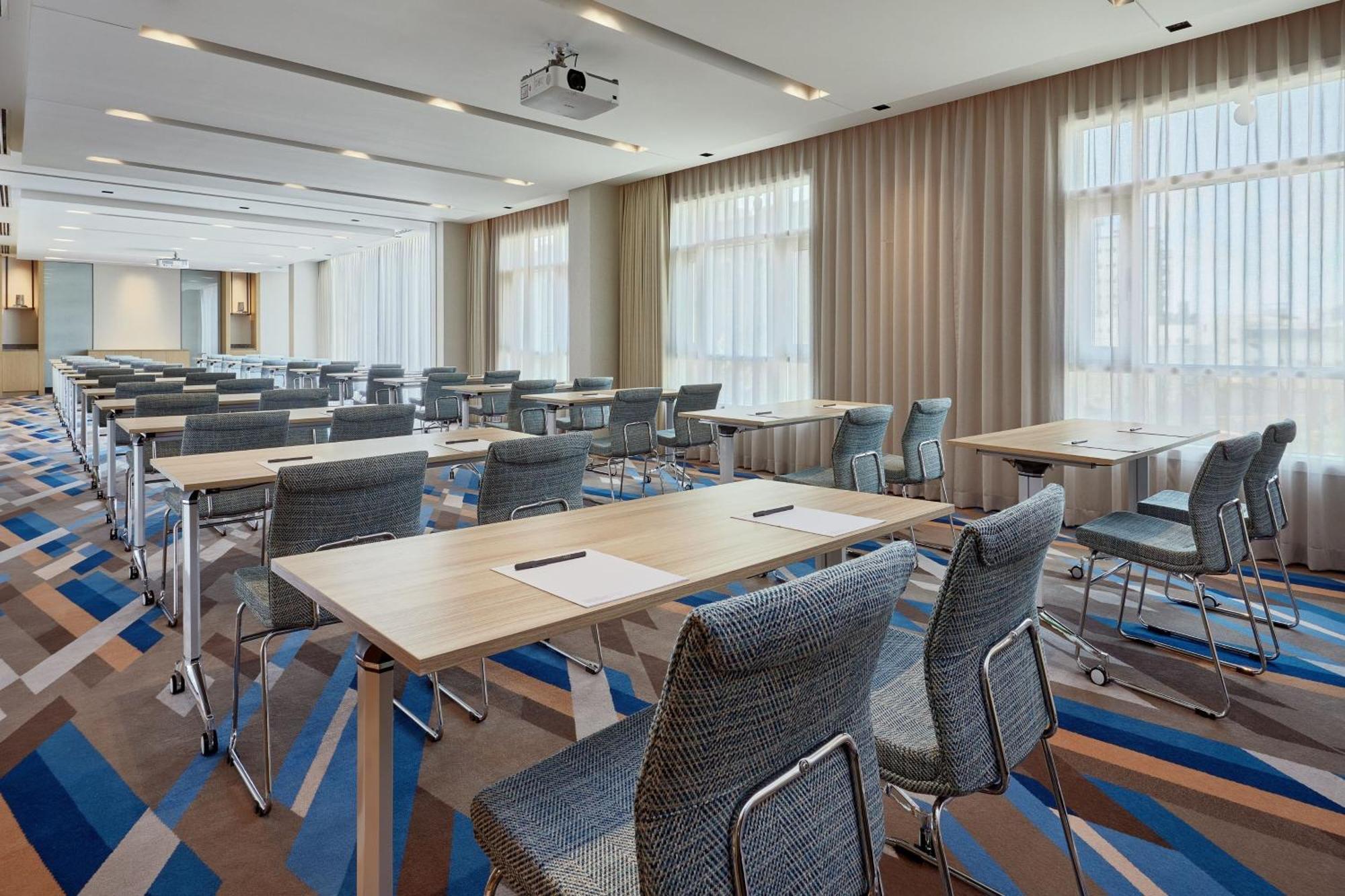 Courtyard By Marriott Jubail Hotel Exterior photo