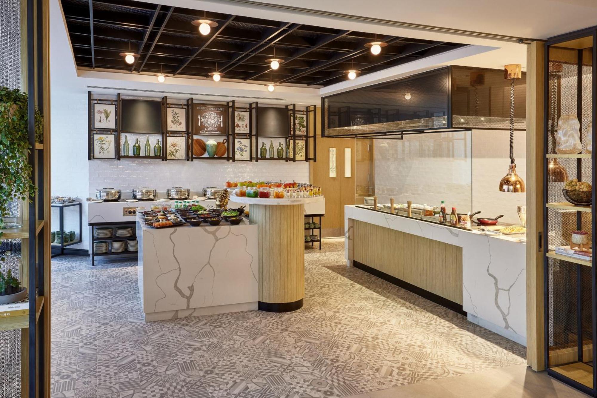 Courtyard By Marriott Jubail Hotel Exterior photo