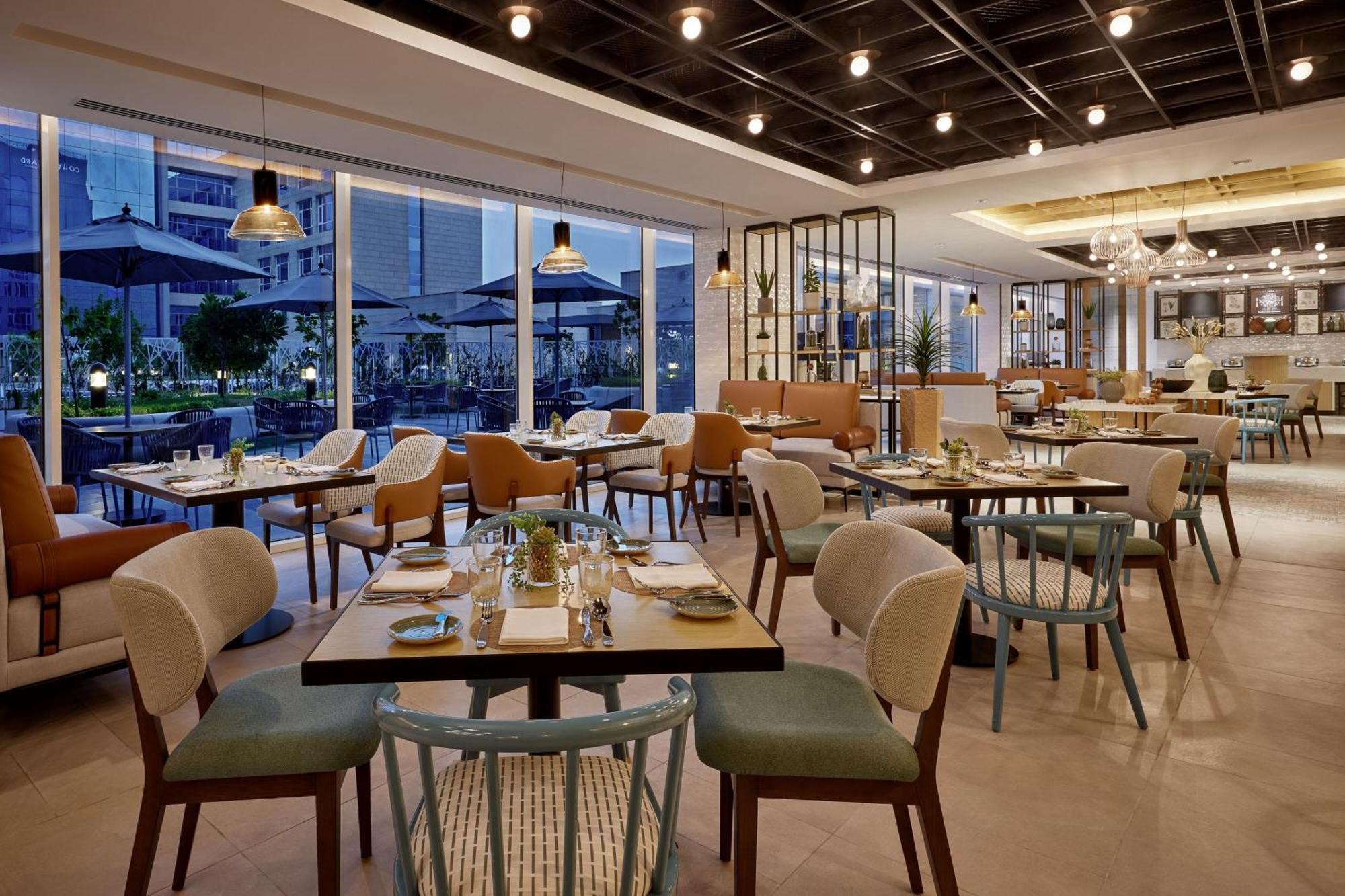 Courtyard By Marriott Jubail Hotel Exterior photo